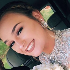 Meet your Posher, Allison